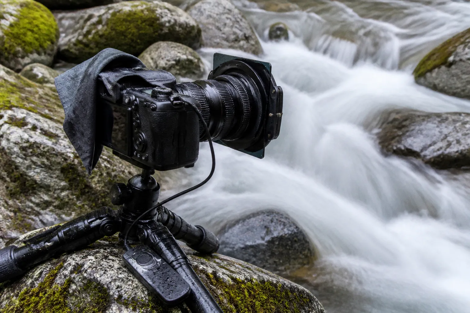 Pose longue en torrent : ma leçon sur les embruns